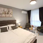 Danaya Aparthotel