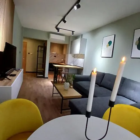 Danaya מלון דירות