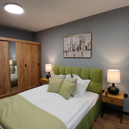 Danaya מלון דירות סטרה זגורה