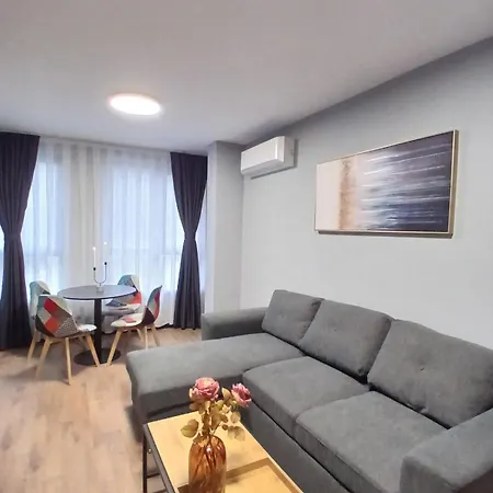 מלון דירות Danaya סטרה זגורה